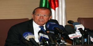 أجرت اتصالات كثيفة بمسؤولين روس وغربيين: الجزائر تقنع الأطراف الدولية بقيادة الملف الليبي