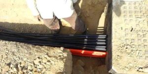 السلطات أعادت صور الحفر بعد تهيئة الطريق… مشروع الألياف البصرية يخرب طريق السويدانية مجددا