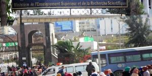 الجامعة موجهة لناجحي الباك للتكوين في الليسانس والماستر عن بعد… رسميا إلغاء باك “أويافسي” وصلاحيات جديدة لجامعة التكوين المتواصل