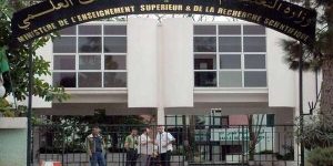 الاضطرابات الجوية تؤجل الاعتصام إلى 2 أفريل القادم… طلبة الدكتوراه  يتراجعون عن الزحف نحو وزارة حجار