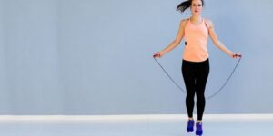 استشارات طبية … هل صحيح أن نط الحبل والقفز يؤديان لارتجاج المخ؟