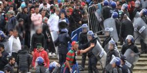 إجراءات صارمة ضد المتسببين في الشغب بالملاعب