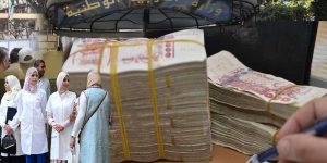 باستغلال أموال الخدمات الاجتماعية… نحو إضافة الشهر 13 لرفع أجور 700  ألف أستاذ