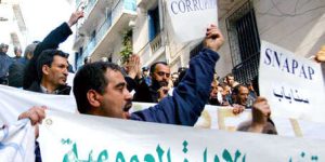 فيما لم تحدد بعد  تاريخ الدخول فيه… “سناباب” تهدد بإضراب وطني وشل  القطاع العمومي