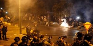 مواجهات عنيفة عقب اقتحام الاحتلال خيمة عزاء شهيد فلسطيني