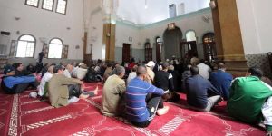 توسيع دور المؤسسات الدينية في محاربة الآفات الإجتماعية 