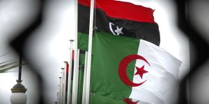 الجزائر تحذر الأطراف الليبية من مغبة إعادة البلاد إلى مستنقع “الفوضى”