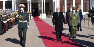 رئيس الجمهورية السيد عبد المجيد تبون يغادر أرض الوطن متوجها إلى مصر