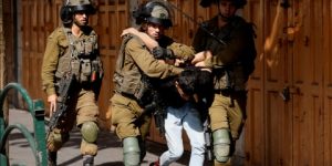 اعتقالات واسعة بالضفة.. ومستوطنون يقتحمون الأقصى