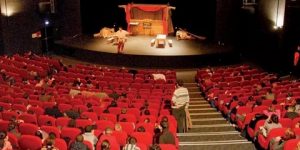 مسرحية “نساء كازانوفا”.. ابداع في الإخراج واقتباس ذكي