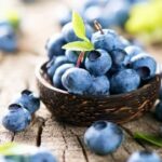 صحتنا في غذائنا.. التوت الأزرق لمحاربة الشيخوخة والتخلص من الدهون