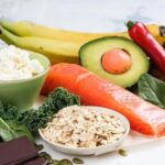 منها الموز والشوكولاتة.. أطعمة تسبب الصداع تجنبها