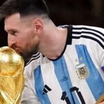 ميسي يحسم موقفه من الاعتزال الدولي