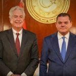 أمريكا ترسل ‘رَجُلَها الرماديَّ’ إلى ليبيا