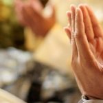  من يبحث عن السعادة ؟