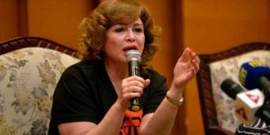 إلهام شاهين: لدينا مشكلات مع الرقابة وأطالب بحرية الفن على الأعمال المطروحة