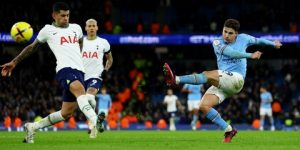 غاري لاينكر ينتقد توتنهام