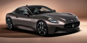 مازيراتي جران توريزمو تكشف عن داخليتها للمرة الأول