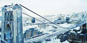 بعد انتظاره طويلا.. هواة الأنترنت ينشرون صورا للثلج بمنطقة شرق البلد