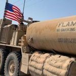 الاحتلال الأميركي ينقل 53 صهريجاً محملاً بالنفط السوري المسروق باتجاه العراق