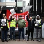 في ظل استمرار الإضرابات.. الحكومة البريطانية تدعو النقابات إلى الحوار