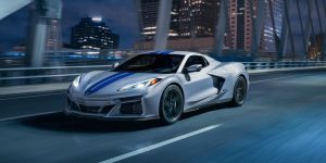 شيفرولية تكشف عن كورفيت إي-راي 2024 الهجينة