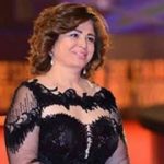 إلهام شاهين تتراجع عن رفضها الارتباط: أنتظر علاقة عاطفية سعيدة في عام 2023