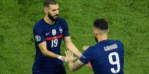 جيرو: هذا ما قلته لبنزيما بعد استبعاده من كأس العالم