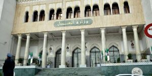 عدالة: إطلاق دورات تكوينية لفائدة القضاة والموظفين بداية من اليوم الأحد