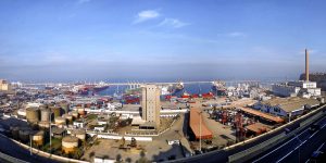 توسعة نهائي الحاويات بميناء وهران : إعطاء ديناميكية أكبر في حركة البضائع 