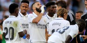 تراجع أداء ريال مدريد.. غياب حلول أنشيلوتي وضعف خط الوسط