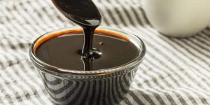 صحتنا في غذائنا.. العسل الأسود قبل النوم- مفيد أم مضر؟