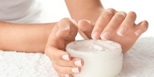 جمال وأناقة ..نصائح للعناية باليدين