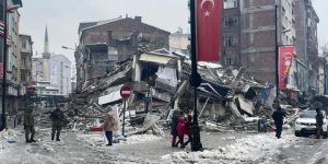 تضامن تركي في مواجهة الزلزال ودول تهرع للمساعدة