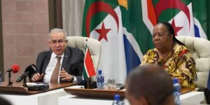 وزيرة خارجية جنوب أفريقيا تكشف كواليس طرد الوفد الصهيوني