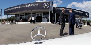 بموافقة من الرئيس الروسي.. مرسيدس ستبيع جميع أصولها في روسيا وتغادرها