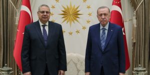 سفير الجزائر لدى أنقرة.. سفيان ميموني: “الجزائريون حزينون بسبب أضرار الزلزال المدمر في تركيا وسنقف جنبا إلى جنب لمحو آثار الكارثة”