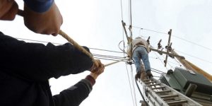 توقرت.. إطلاق أشغال ربط 2773 قطعة أرضية موجهة للبناء الذاتي بشبكة الكهرباء