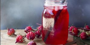 صحتنا في غذائنا.. هل يمكن تناول الكركديه على الريق في إفطار رمضان؟