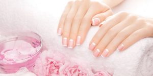 جمال وأناقة.. الكركم لتبييض اليدين سريعا