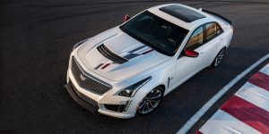 بعد مرور 20 عاماً.. كاديلاك تحتفل بعلامة V عالية الأداء