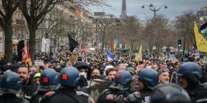 فرنسا: تظاهرات مليونية ضد تعديلات ماكرون للتقاعد..