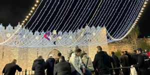 القدس تتزين لرمضان والأقصى يستقبل المصلين والمعتكفين