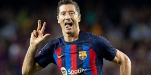 ليفاندوفسكي: هذا موسم تير شتيغن وللقب الليغا طعم خاص هذا الموسم