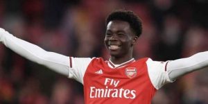 سوتون: أفضّل ساكا على صلاح ومحرز