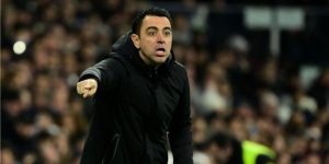 تشافي: لم يسبق لنا الفوز بمساعدة الحكام.. وهذا اللاعب مفاجأة الموسم