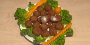 طبق اليوم.. كرات اللحم المفروم بالجبن