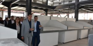 نحو تسليم سوق الساعات الثلاث العريق قريبا بباب الوادي