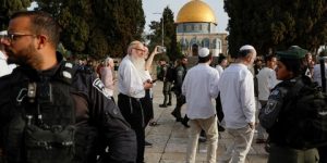 عشرات المستوطنين يقتحمون الأقصى والاحتلال يشدد إجراءاته العسكرية في الأغوار