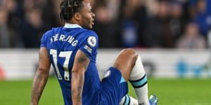 سترلينغ يكشف ماذا يدور في غرفة ملابس تشيلسي